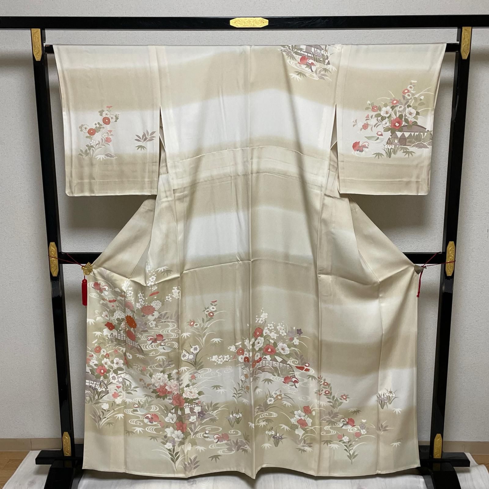 付下げ 単衣仕立て 流水におしどり 美しい花模様 着物 正絹 X-2050