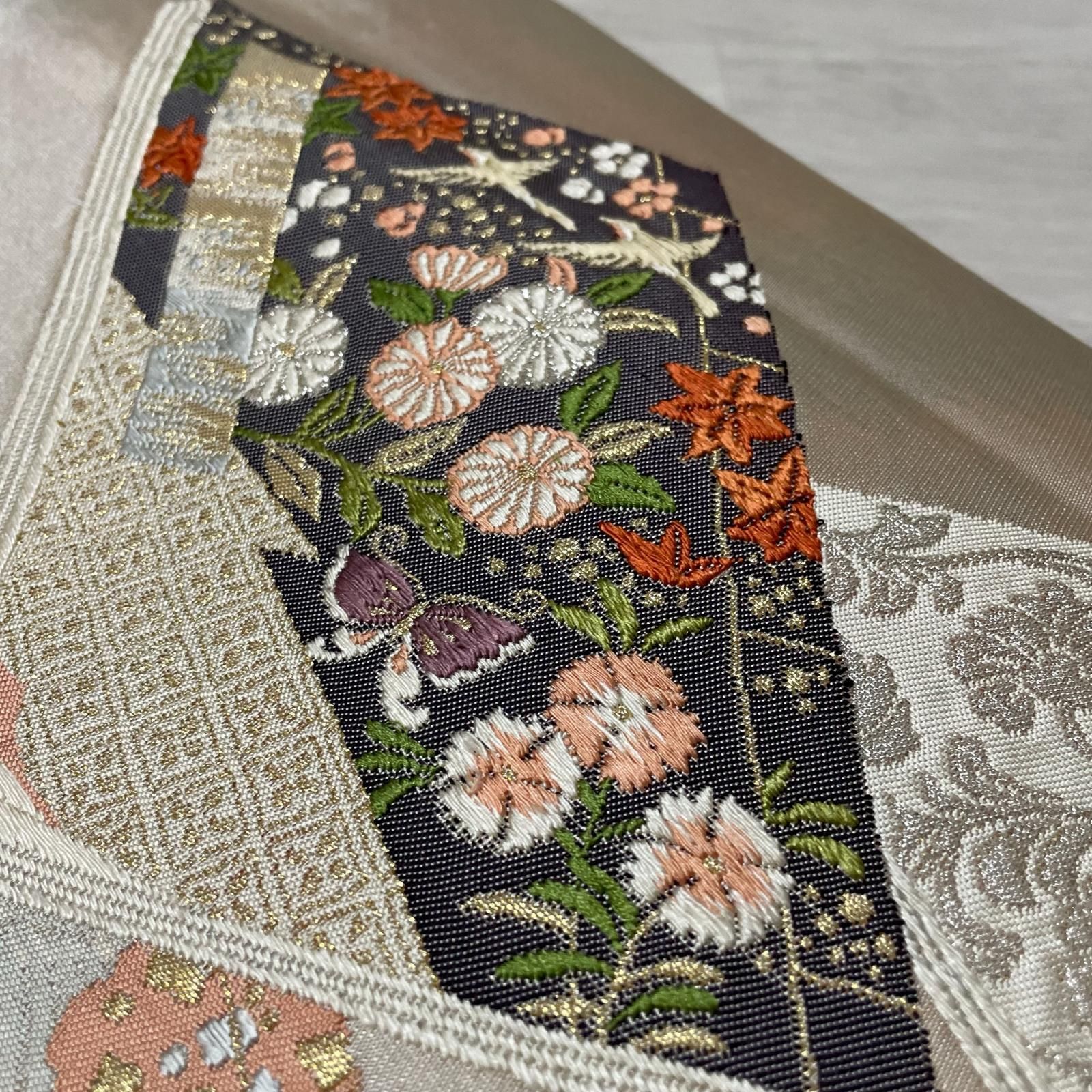 名古屋帯 唐織 花模様に蝶 花唐草 九寸 正絹 着物 X-2055 - メルカリ