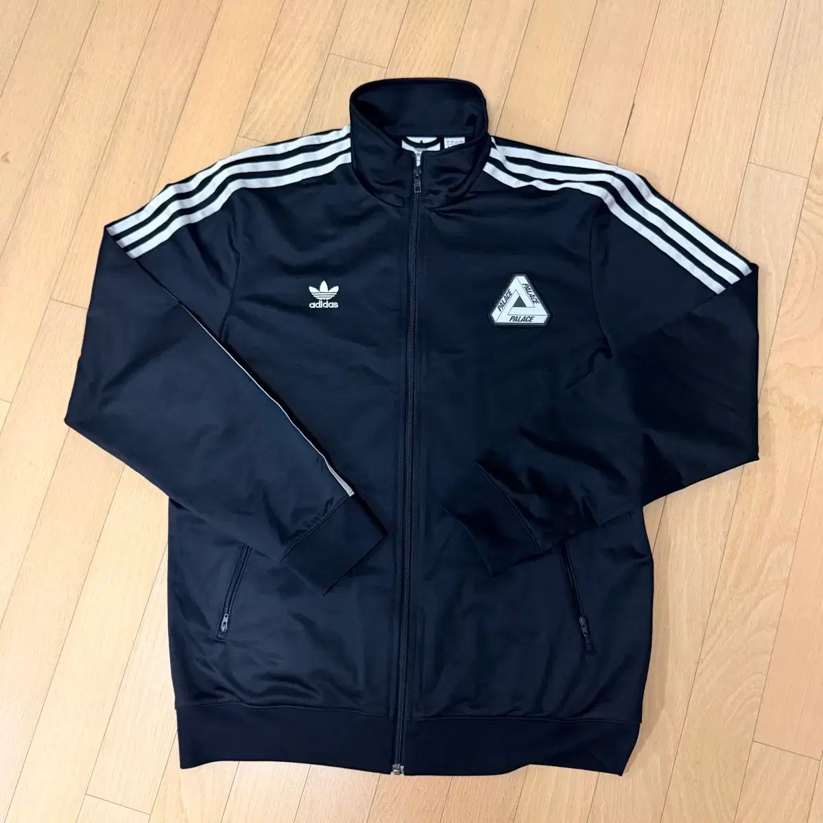 palace adidas トラックジャージ 【公式通販】