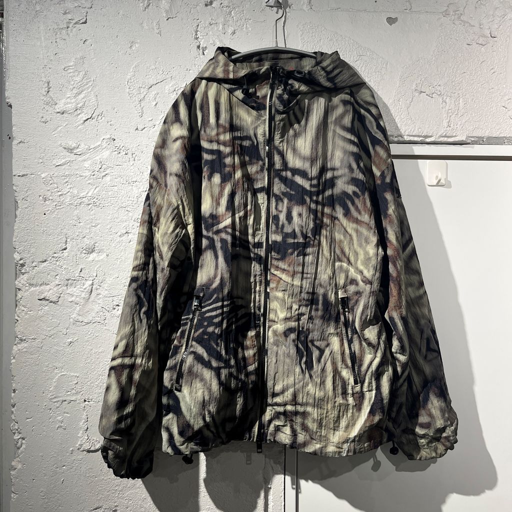 DIESEL ディーゼル J-LEOPOLD ZEBRA JACKET ナイロンジャケット A13376 カーキ系 size:52【表参道B05】