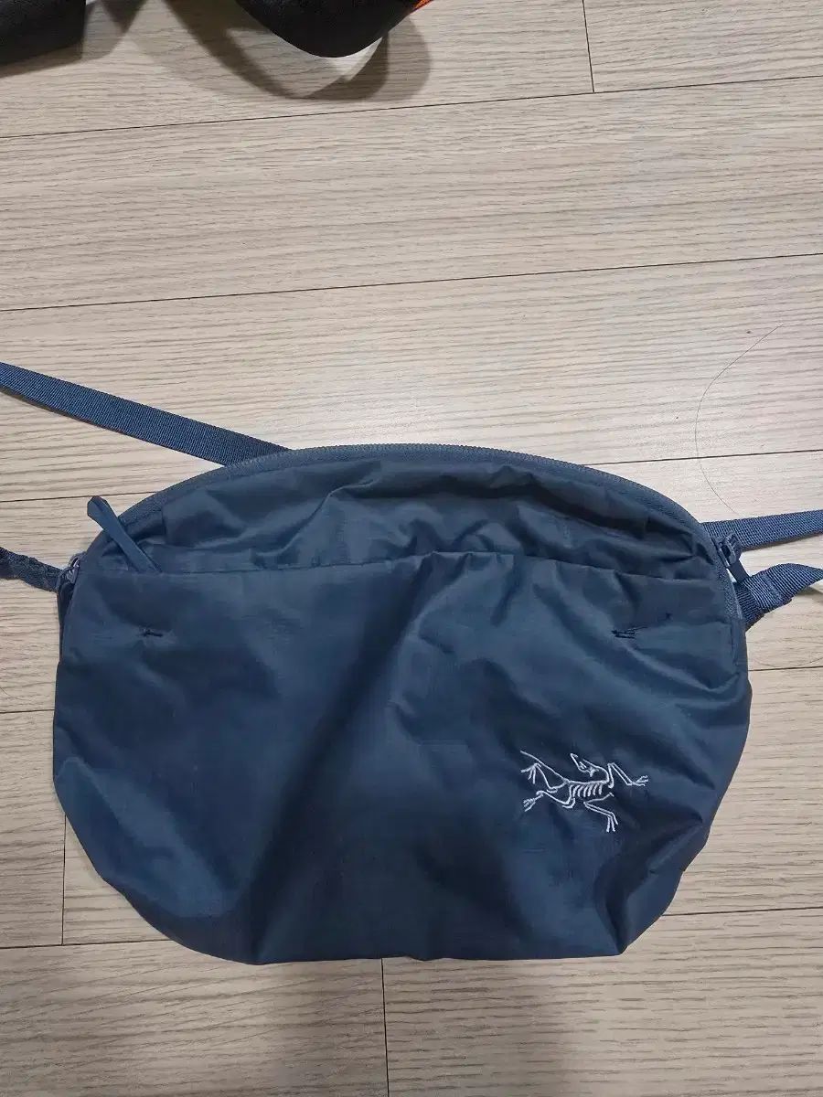 ARC'TERYX アークテリクス メッセンジャーバッグ ブルー