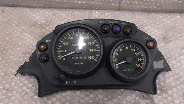 KLE250 アネーロ　LE250A-004xxx　　の　メーター:#1778808825