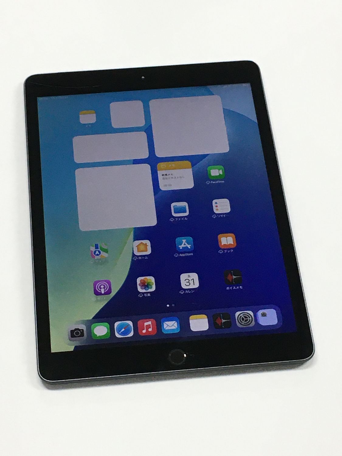 Apple iPad 第7世代 32GB SIMフリー スペースグレイ【動作確認・初期化