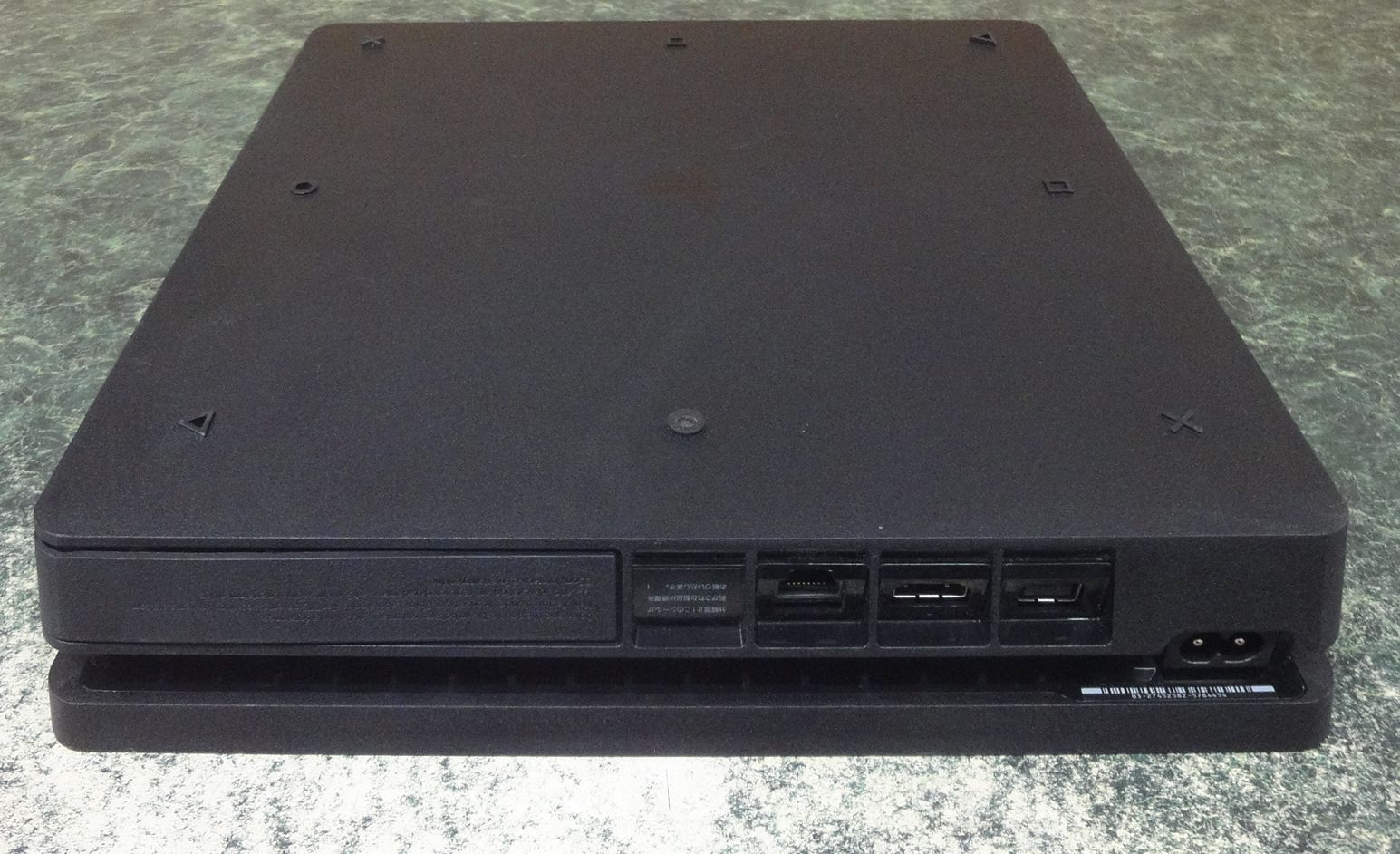PS4ハード プレイステーション4本体 ジェットブラック (HDD 500GB/CUH PS4ハード プレイステーション4本体 ジェットブラック (HDD 500GB/CUH