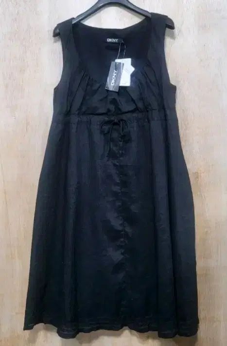 未使用 DKNY ブラック ノースリーブ ONE PIECE