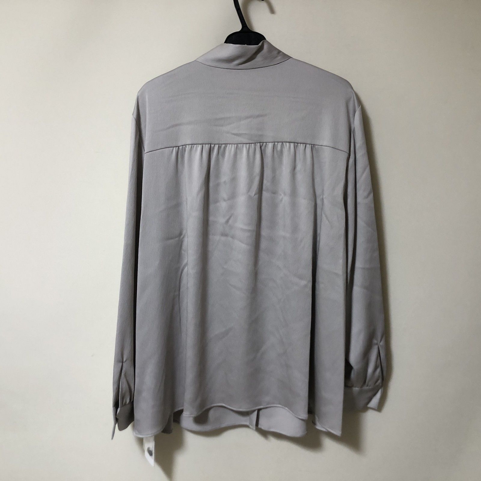 E498 新品 UNTITLED アンタイトル サテン ボウタイ ブラウス シャツ 