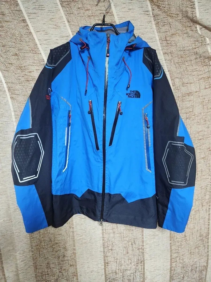 ザノースフェイス リミテッド エディション ゴアテックス ジャケット (XL)
