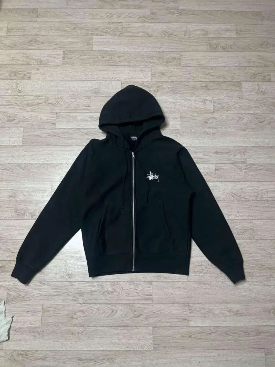 STUSSY ブラック ジップアップ S サイズ