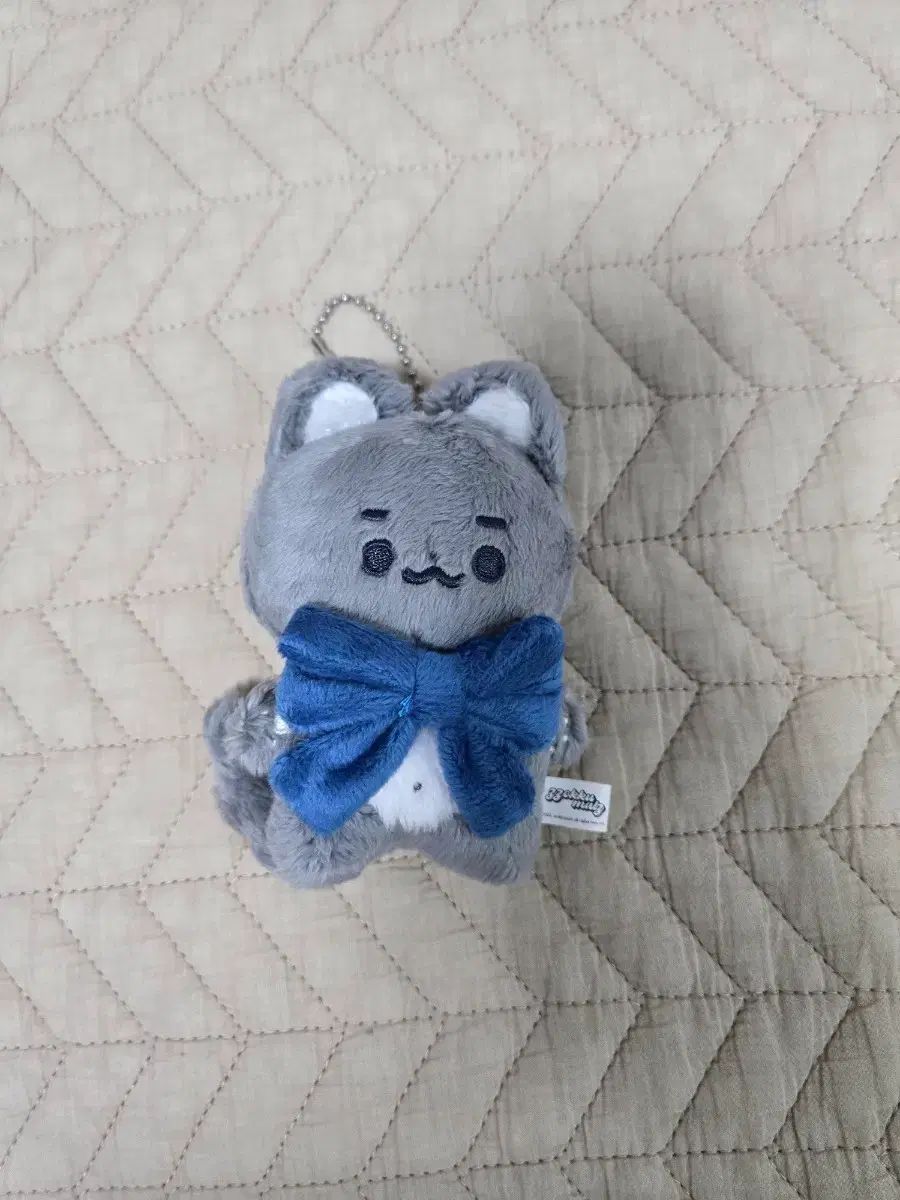 デビューできないと死ぬ病気にかかってしまいました IN ぬいぐるみ 「デビューできないと死ぬ病気にかかってしまいました」 ぬいぐるみ ぬい 狼