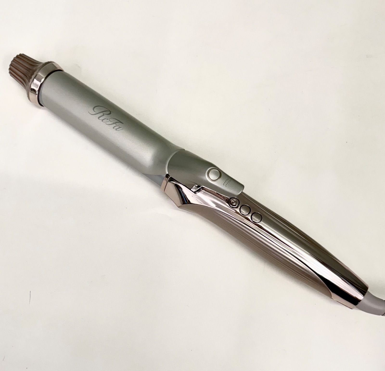 【新品・未使用品】リファカールアイロン プロ+ 32mm シャンパングレージュ ReFa 】美品！リファ カールアイロン プロ+ 32mm シャンパングレージュ