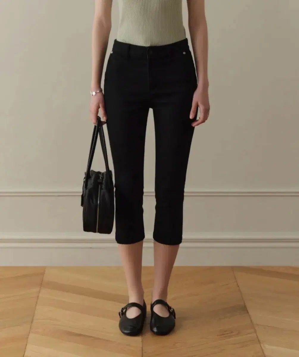 未開封 新商品 Fyeo Capri Pants S (36)