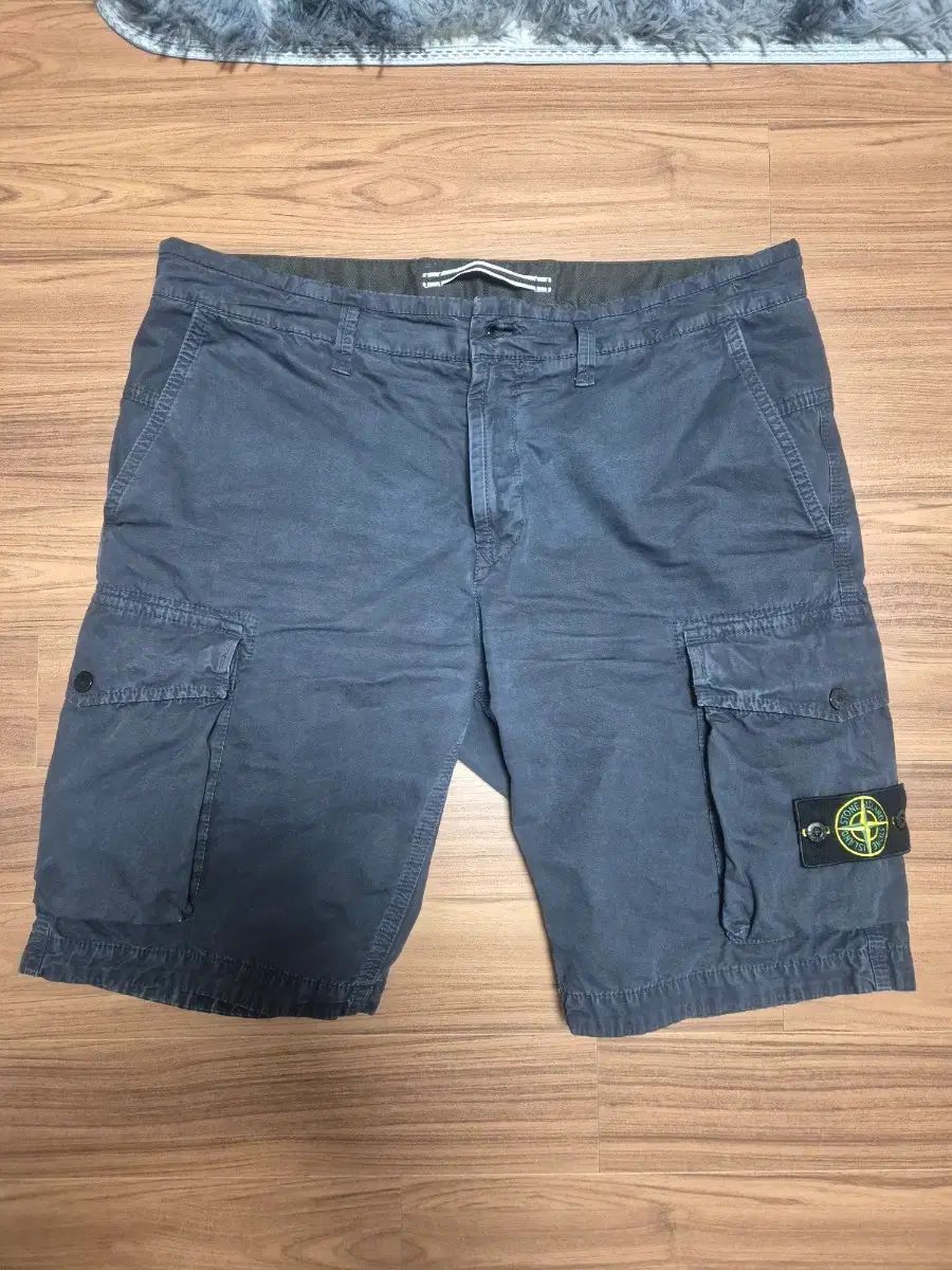 STONE ISLAND ストーンアイランド ハーフパンツ L