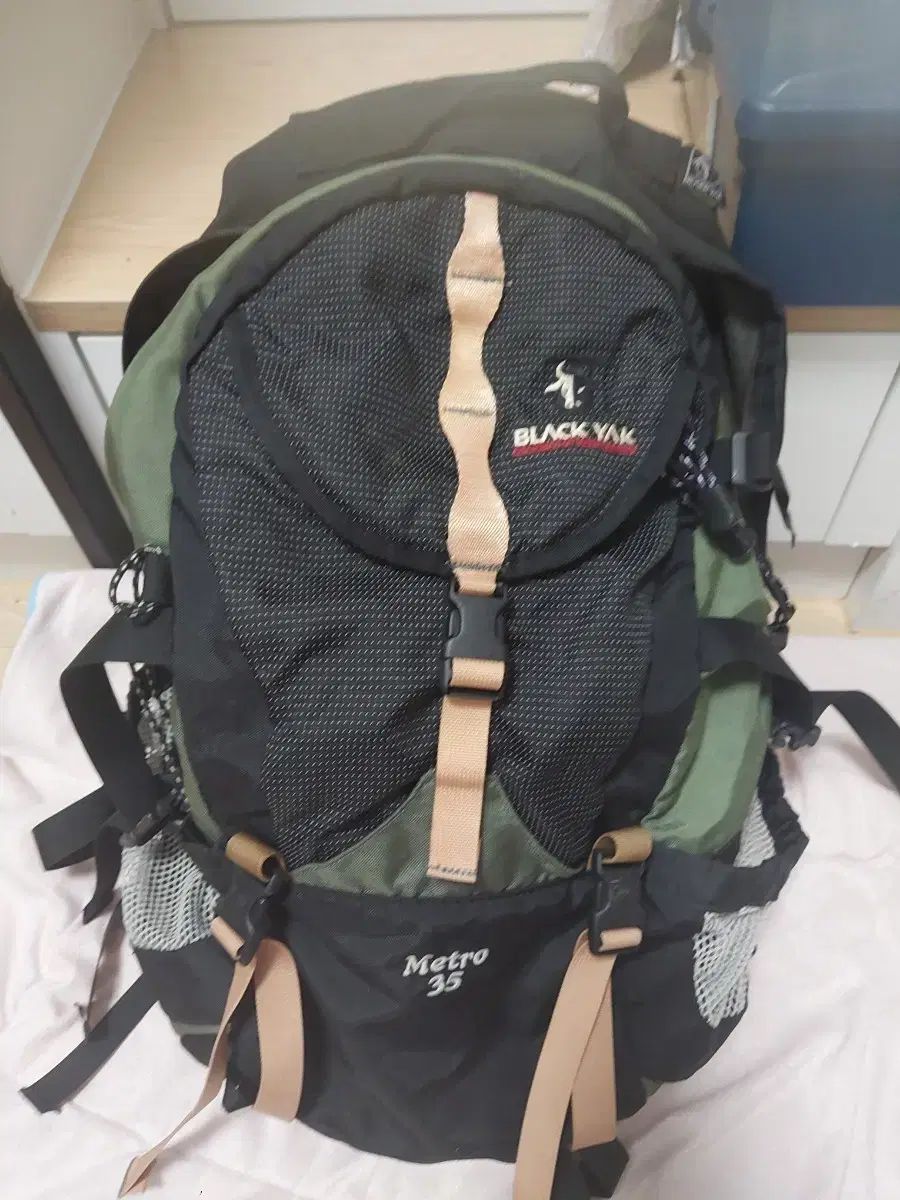BLACK YAK Metro 35 登山バックパック 7,125円