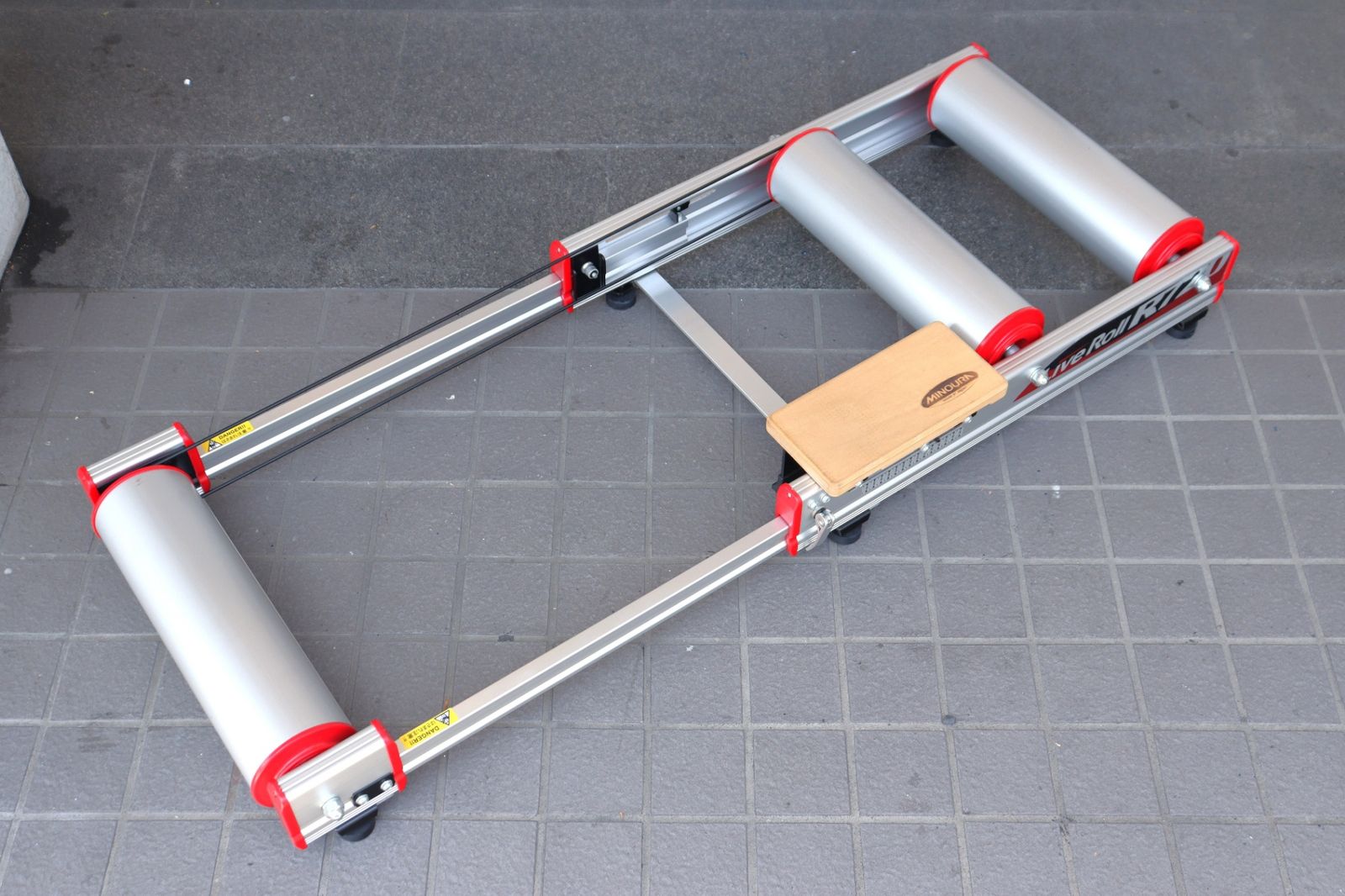 ミノウラ MINOURA LIVE ROLL R720 3本ローラー ローラー台 【横浜店】 14,609円