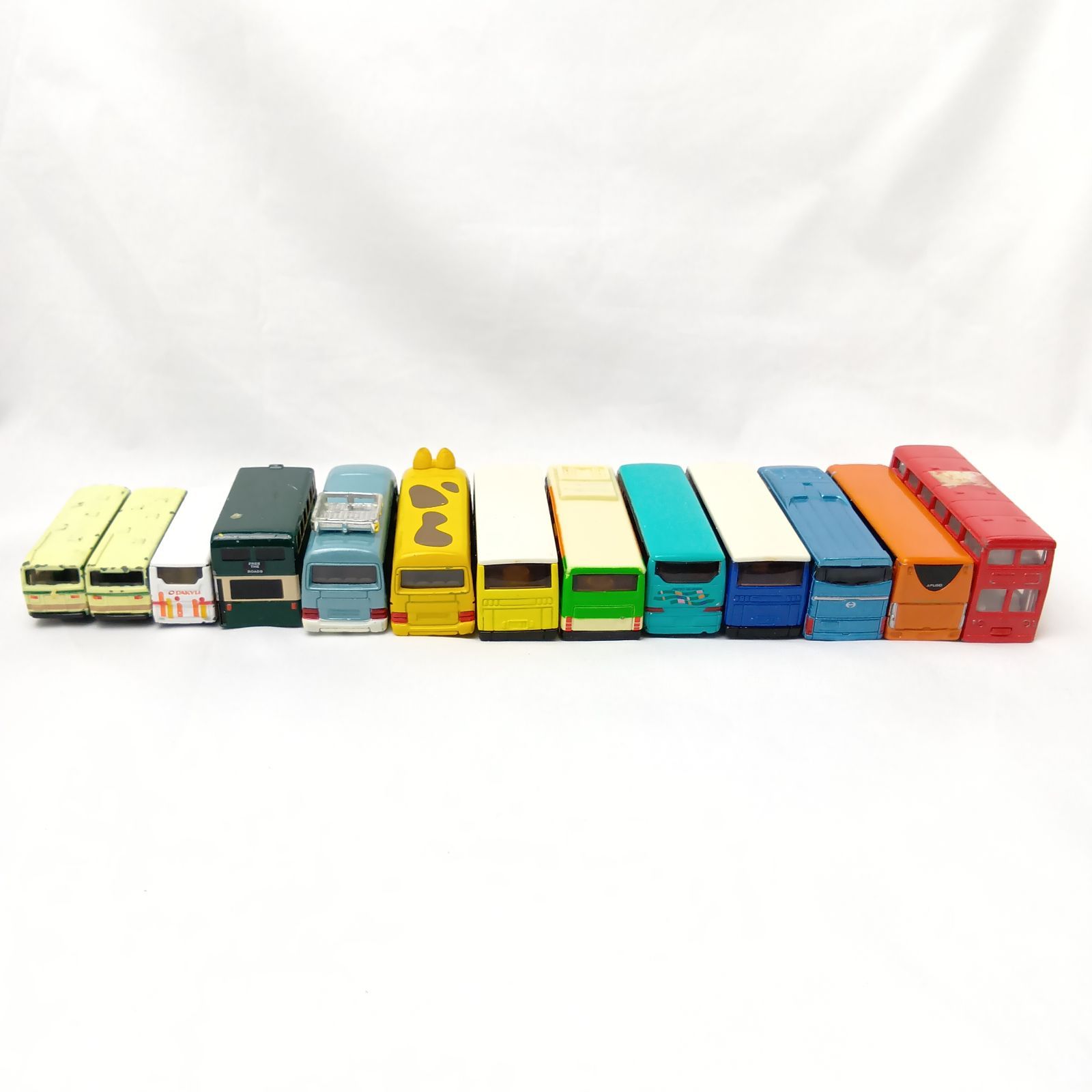 昭和レトロ 路線バス ミニカー 12台セット ケース付 観光バス ジオラマ TOMICA] バス ミニカー まとめ売り 13台 セット 希少 逸品 観光バス
