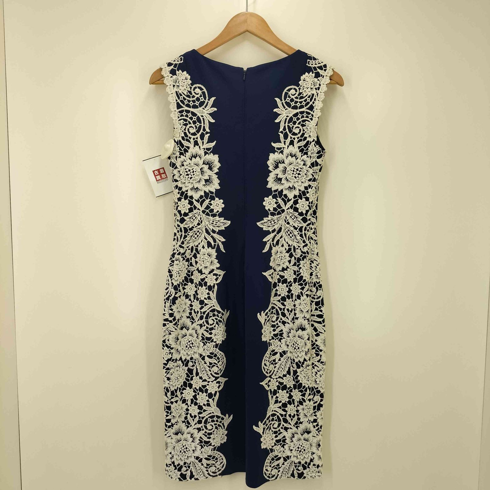 TADASHI SHOJI　ワンピース　 フラワーノースリーブミニワンピース タダシショウジ TADASHI SHOJI 刺繍デザイン ノースリーブワンピース