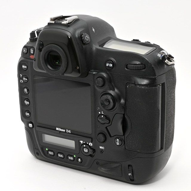 並品＞ Nikon D4 ボディ｜デジタル一眼レフカメラ｜シャッター数15,424