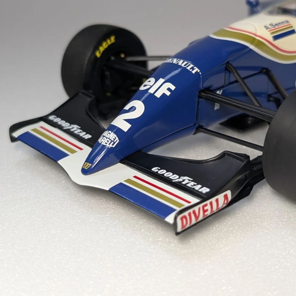 ミニチャンプス 1/18 ウィリアムズルノー FW16（アイルトンセナ 