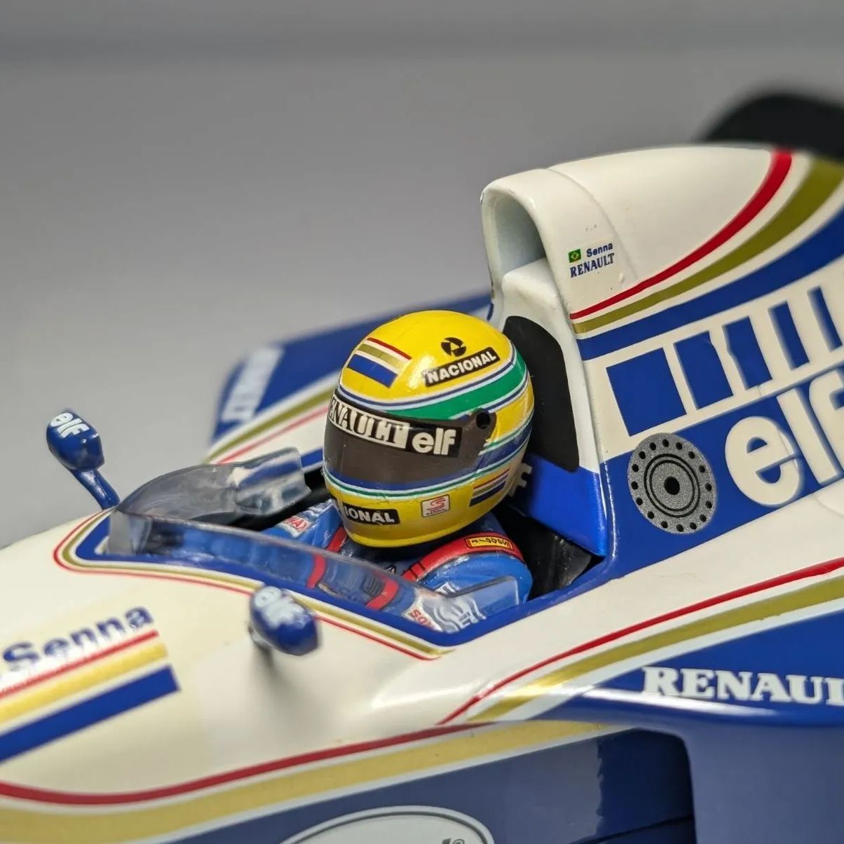 1/18 ミニチャンプス ウィリアムズ ルノー FW16 アイルトン・セナ