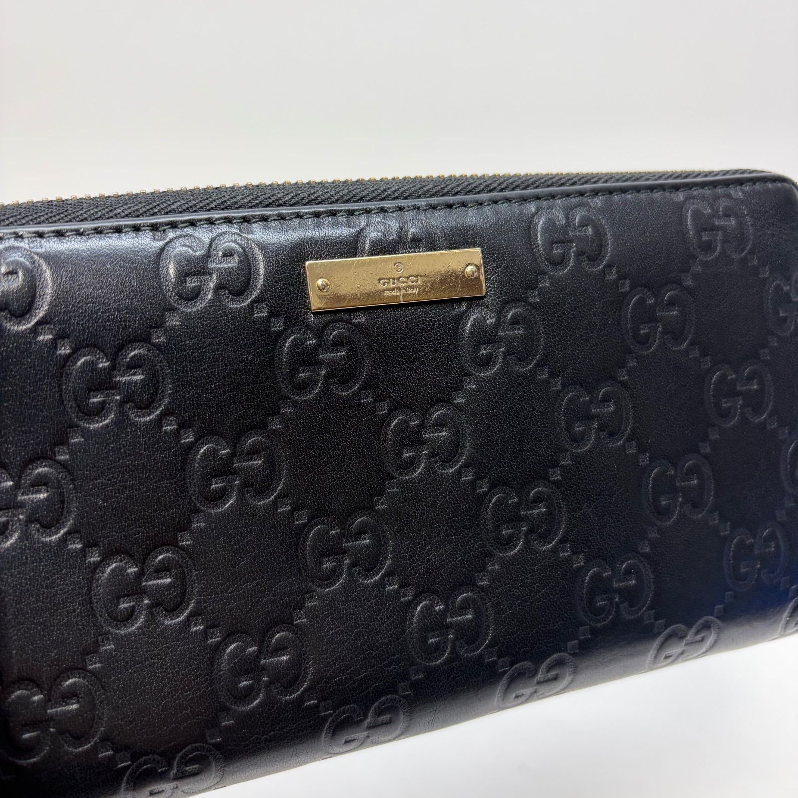 4202 GUCCI グッチ 長財布 シマレザー ブラック ラウンドファスナー 