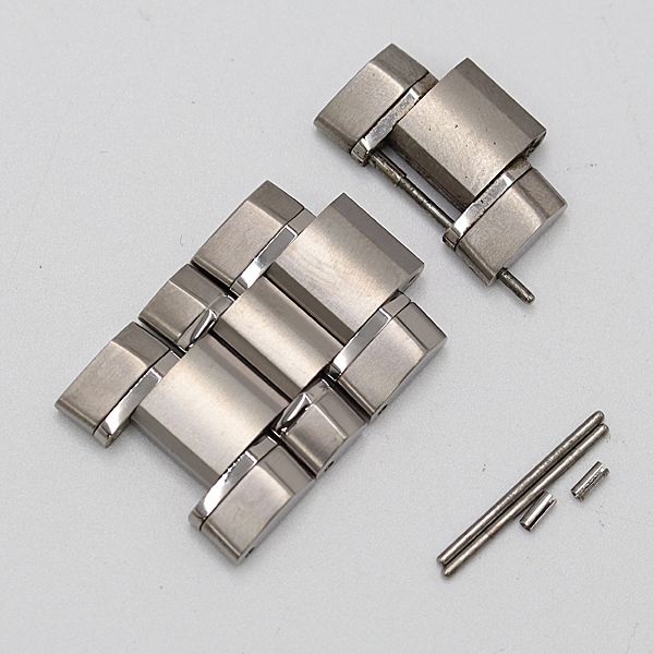 美品 カシオ オーシャンズ OCW-S2000 純正コマ 4コマ シルバーカラー 18ｍｍ メンズ腕時計 2000000 NSK MST
