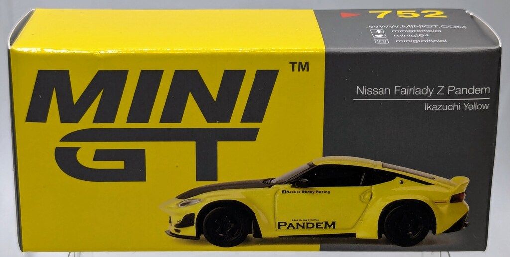 TSM MODEL 1/64MINI GT Pandem Nissan Z イカズチイエロー (右ハンドル
