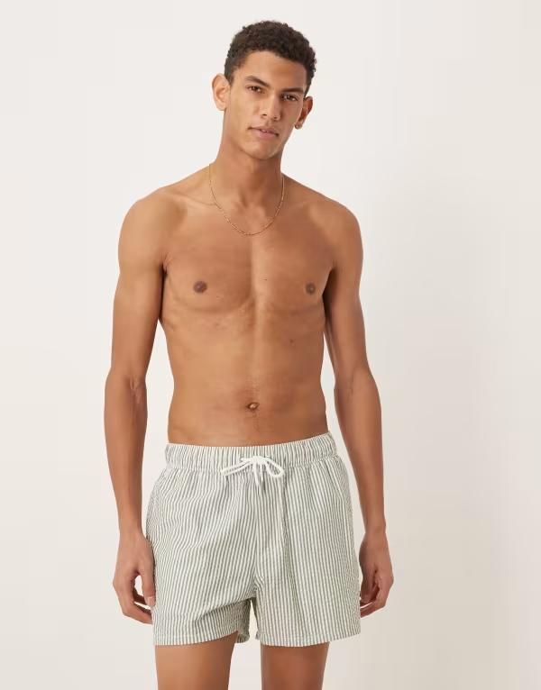 エイソス メンズ 水着 ハーフパンツ・ショーツ ショートパンツ ASOS DESIGN seersucker swim shorts in short length stripe MID GREEN グリーン