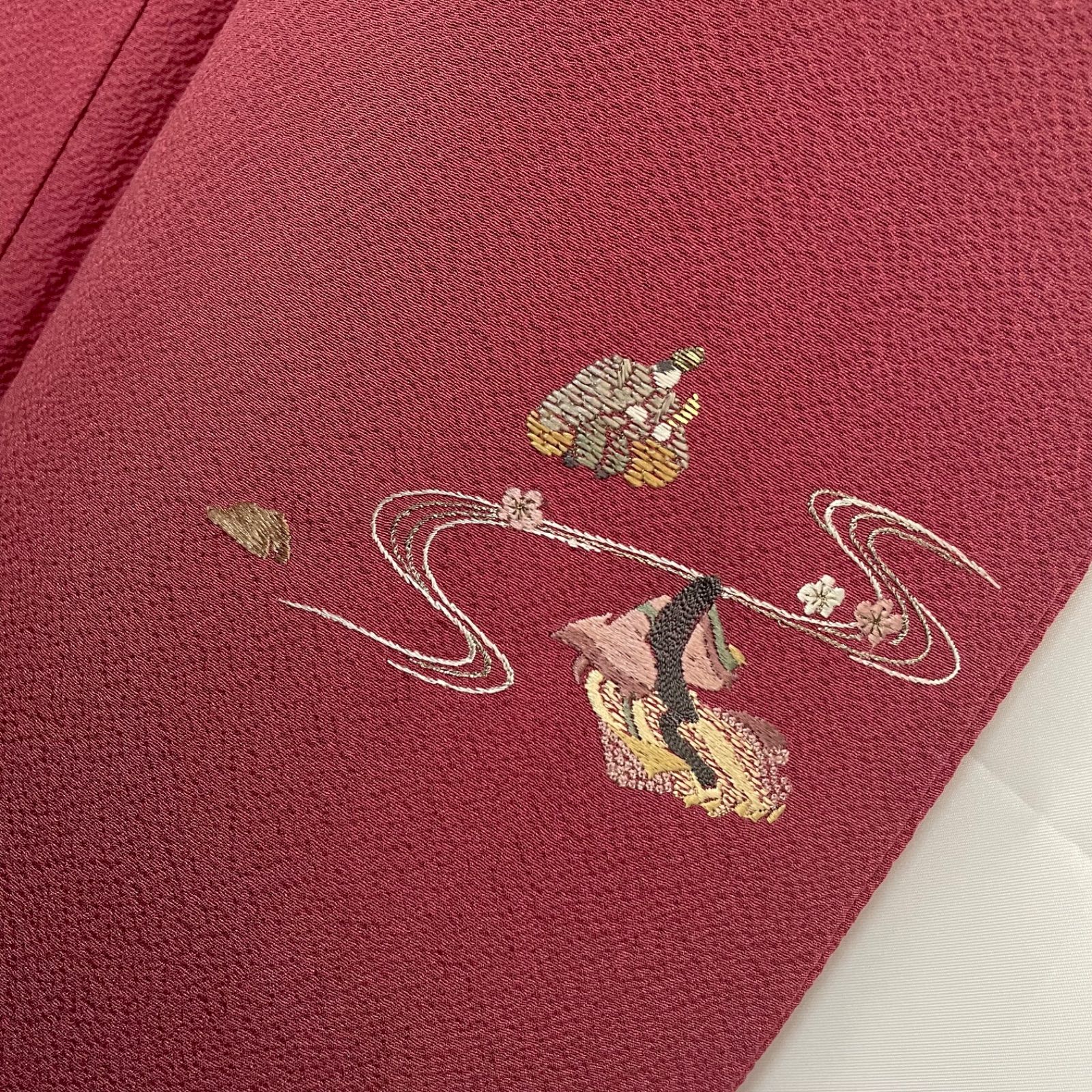 J786 付け下げ 蘇州刺繍 丹後ちりめん しぼ寄せ加工 源氏物語 十二単衣 J786 付け下げ 蘇州刺繍 丹後ちりめん しぼ寄せ加工 源氏物語 十二単衣