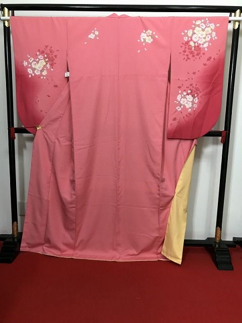【中古】Lサイズ 振袖 化繊 ピンク地に桜模様 長襦袢付き小振袖