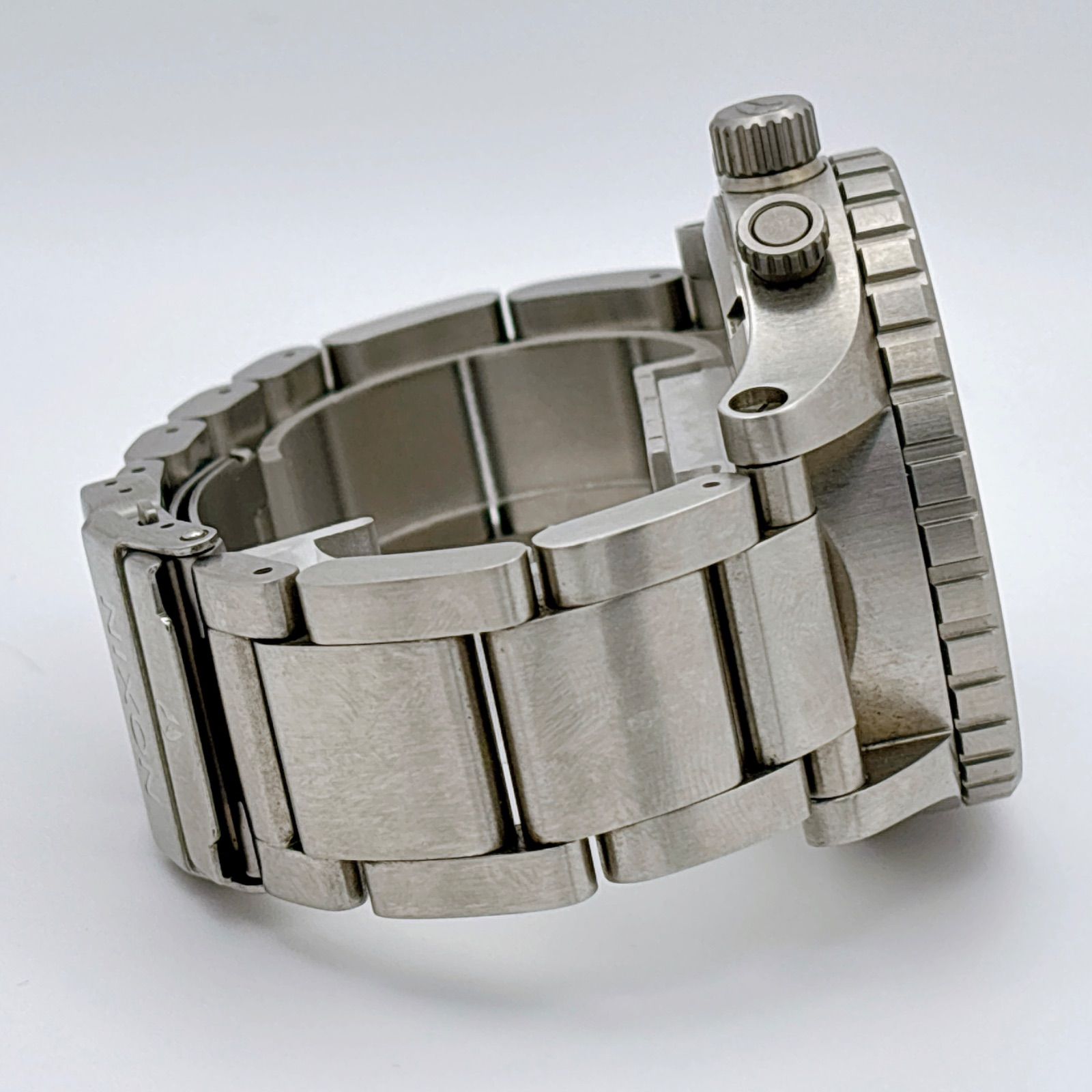 NIXON ニクソン THE 51-30 白文字盤 新品電池交換済 クロノグラフ