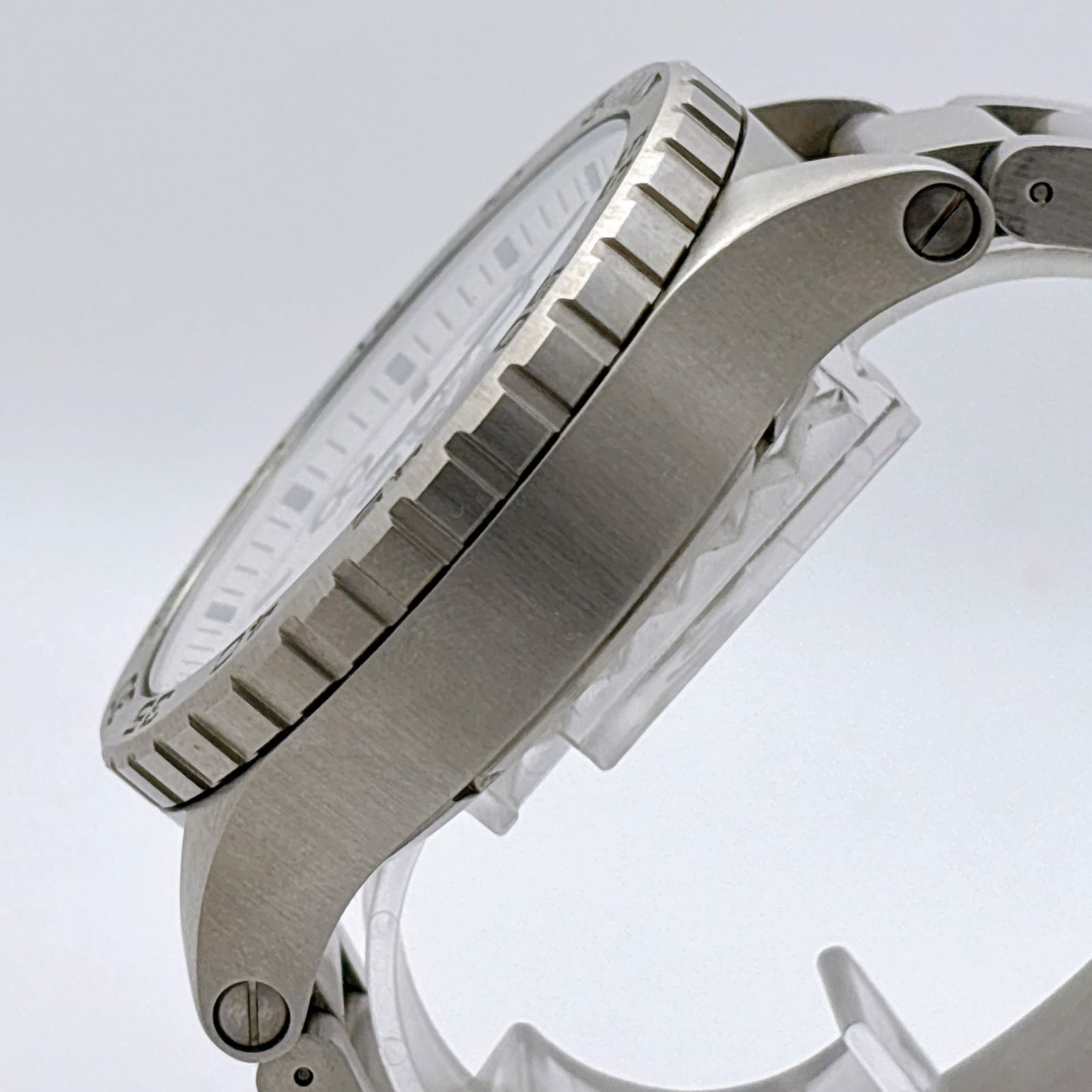 NIXON ニクソン THE 51-30 白文字盤 新品電池交換済 クロノグラフ 