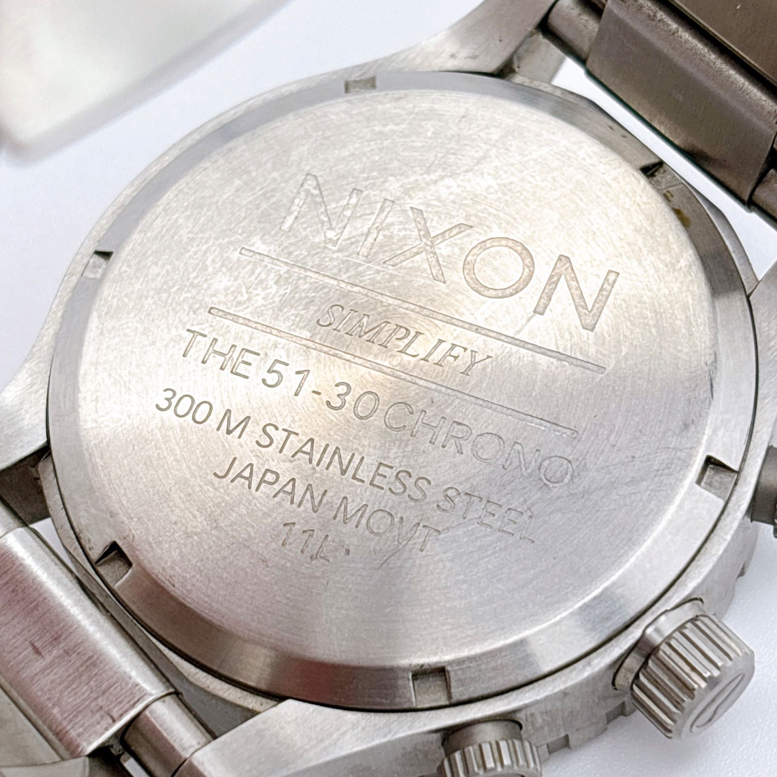 NIXON ニクソン THE 51-30 白文字盤 新品電池交換済 クロノグラフ 