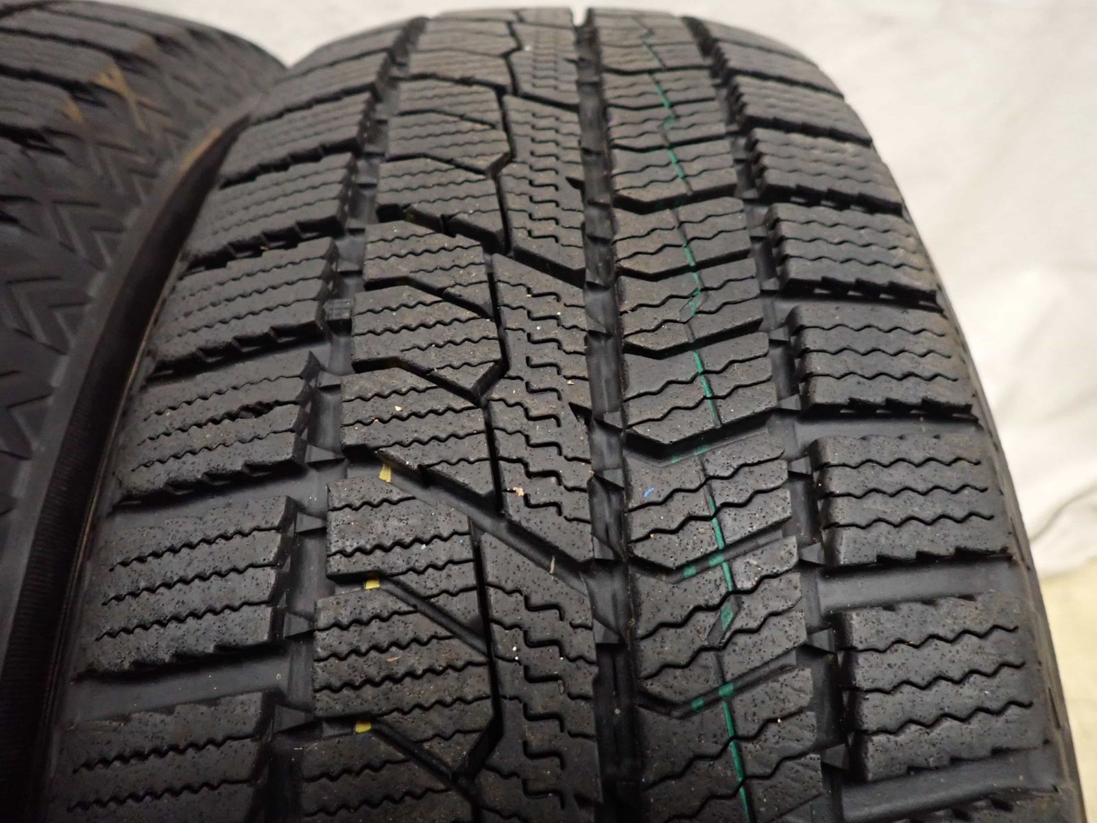 冬4本 会社宛 送料無料 185/60R15 84Q トーヨー オブザーブ GIZ2 2022