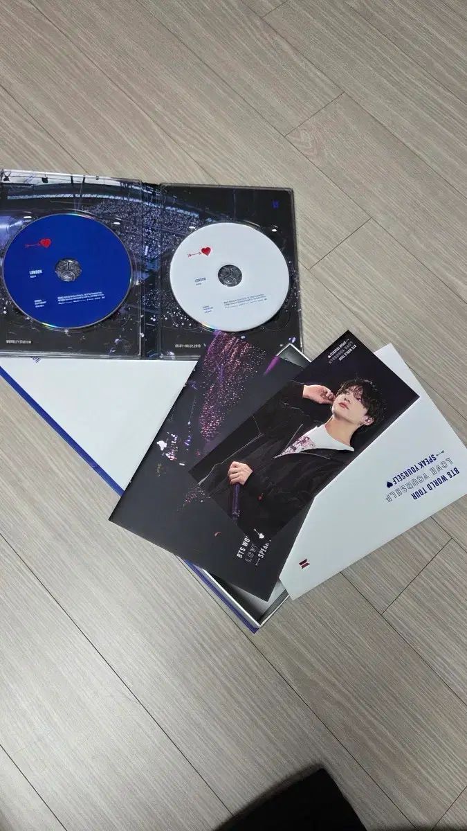 BTS SPEAK YOURSELF LONDON DVD トレカ ジョングク BTS Speak Yourself ロンドン DVD + ジョングク トレカ - メルカリ