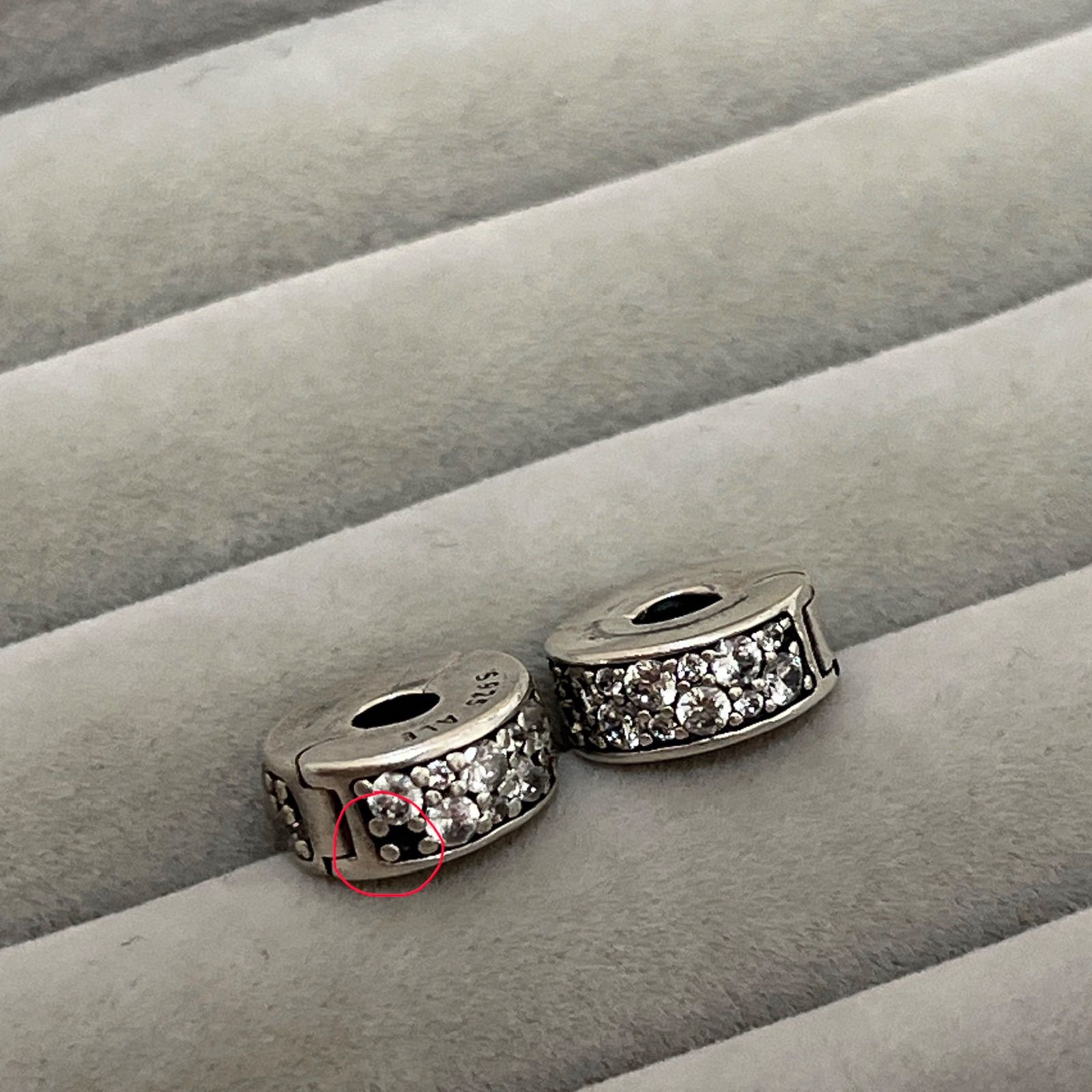 Pandora パンドラ Clear pave Clip Charm クリップチャーム 2個 - メルカリ