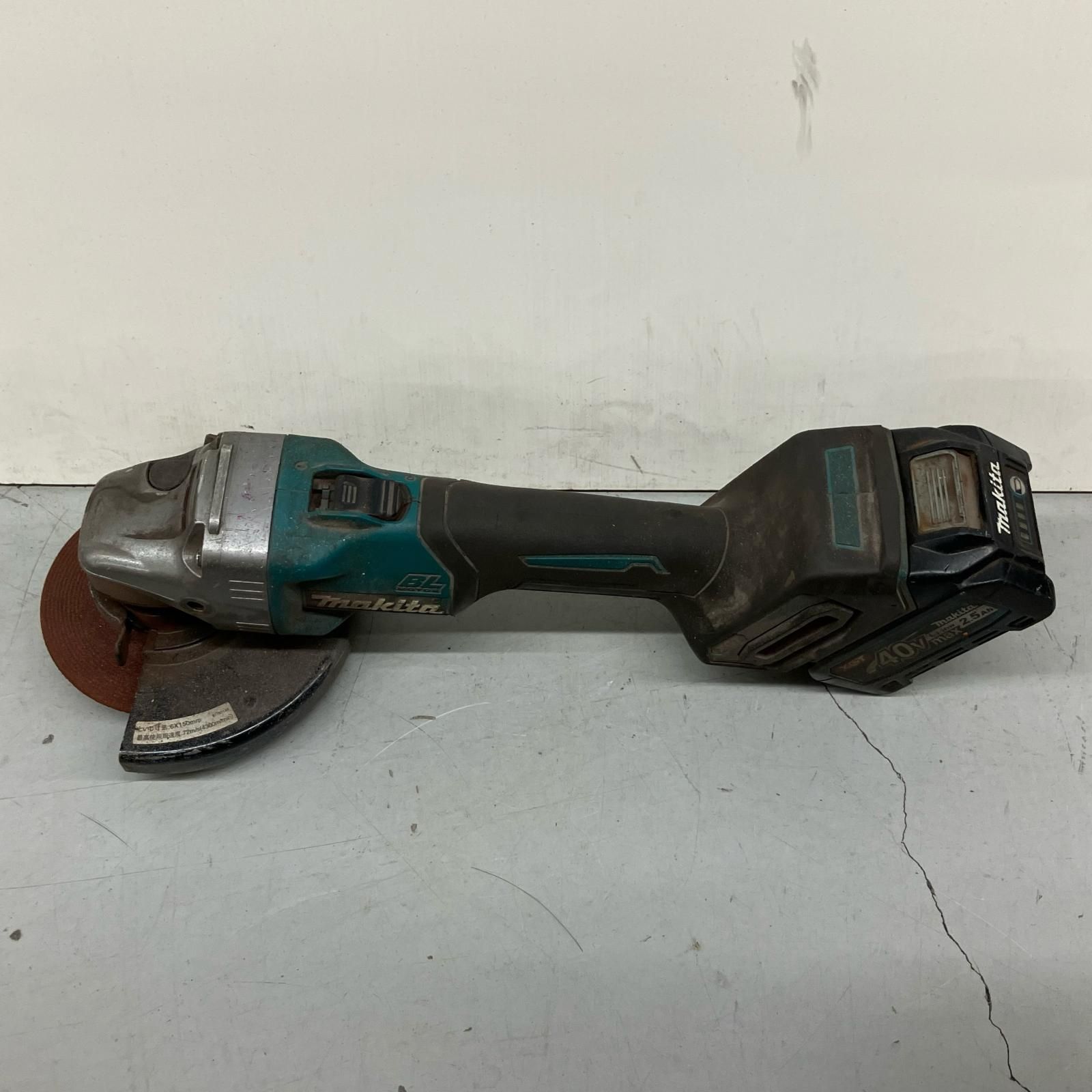 MAKITA マキタ ディスクグラインダー 充電池1個付 コードレス式 150mm 40v GA033G ブルー