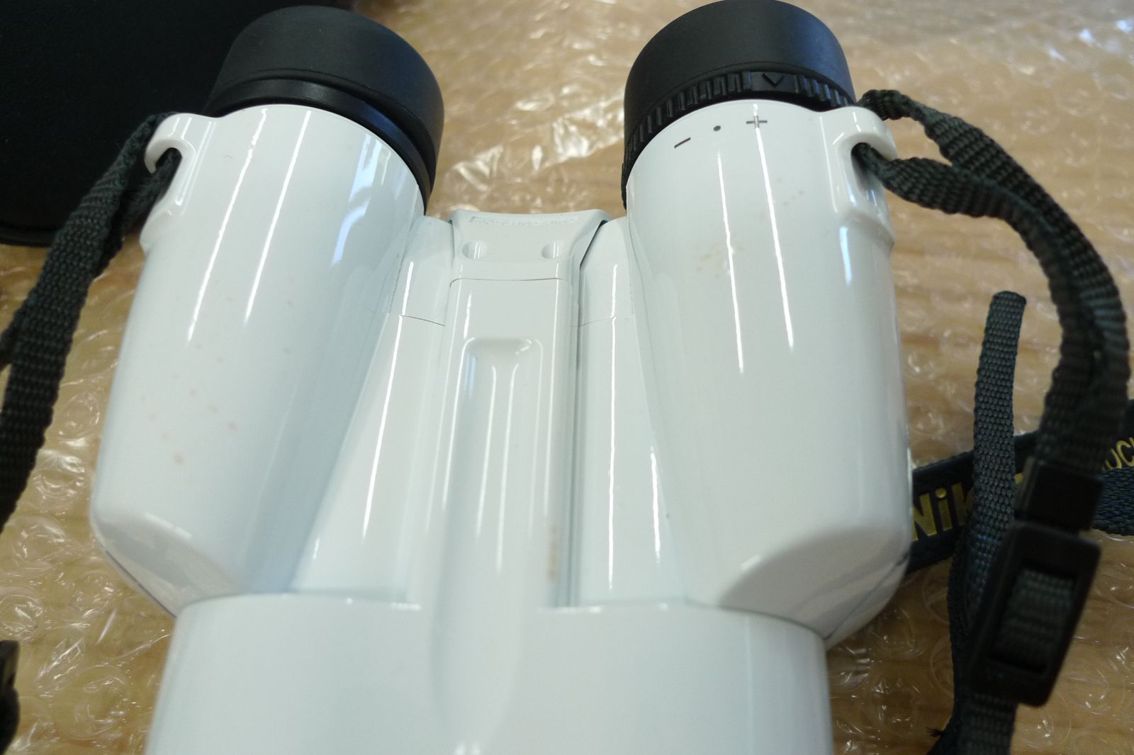Nikonニコン ACULON T11 双眼鏡 8-24×25 nikon aculon t11 ホワイト