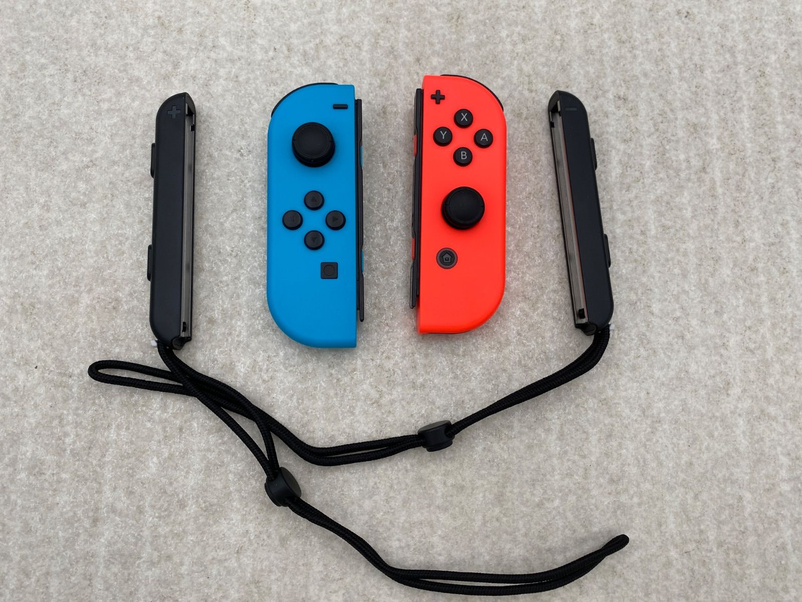 ◇Nintendo Switch Joy－Con（L） ネオンブルー／（R） ネオンレッド