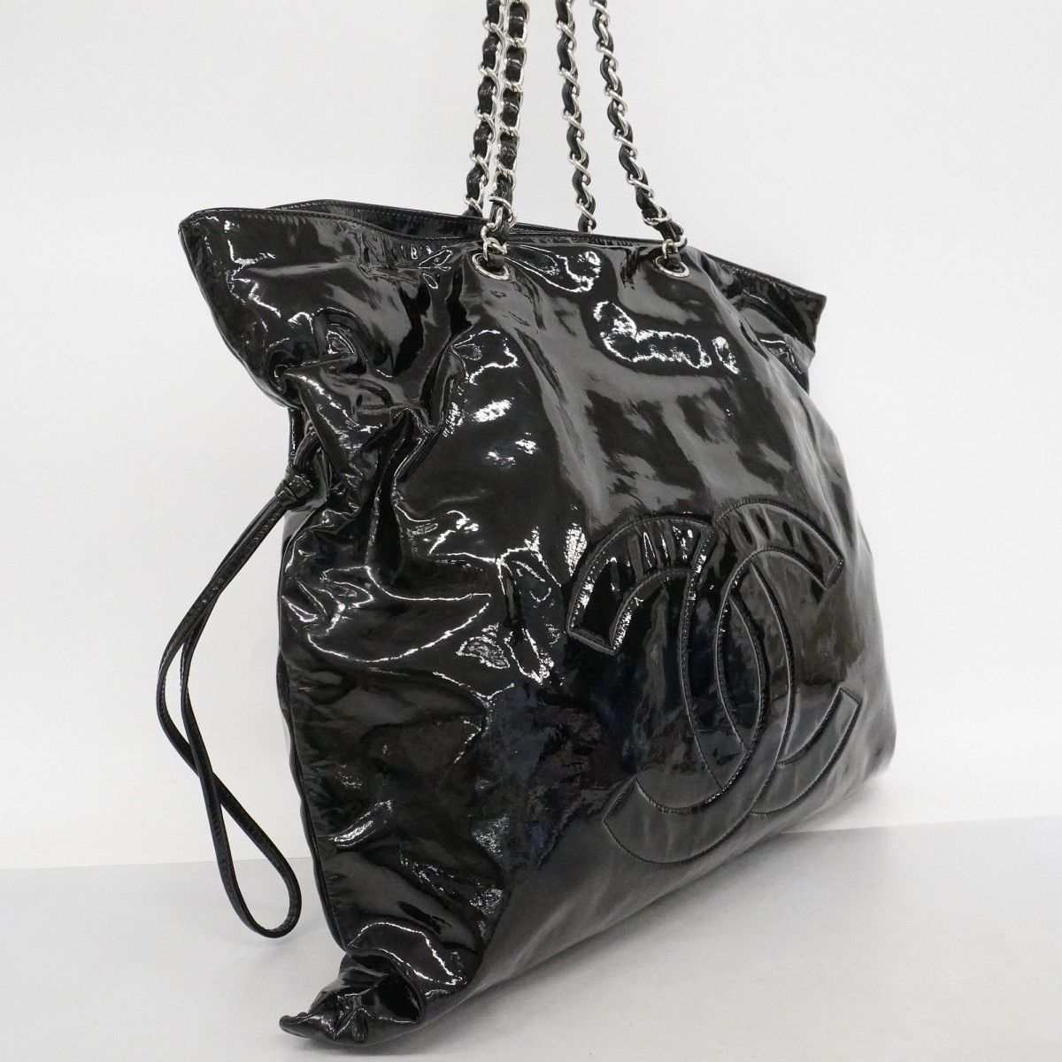 シャネル　シルバーチェーン　黒　マザーズバッグ　トートバッグ CHANEL（シャネル） マトラッセ チェーン トートバッグ ブラック