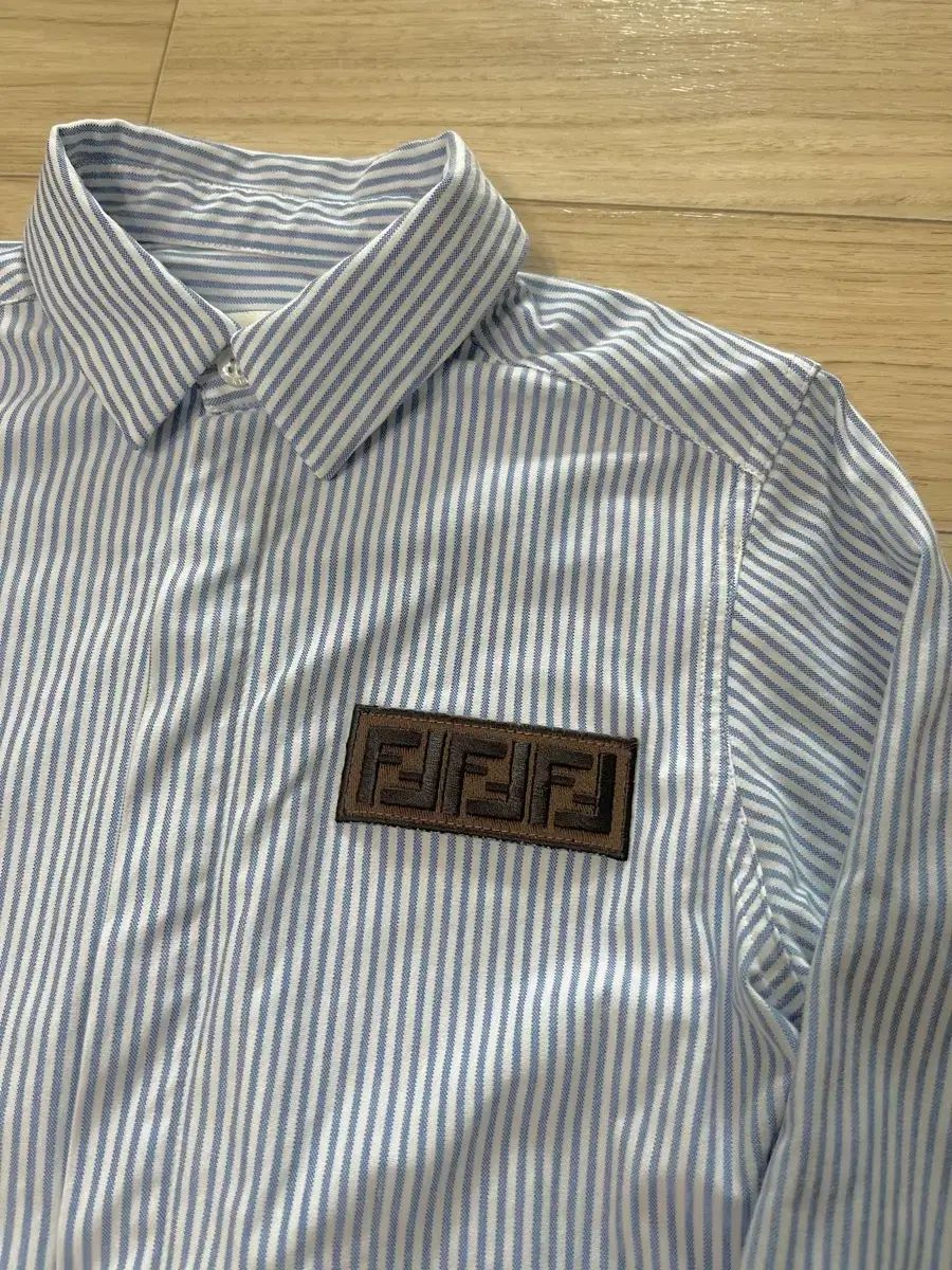 FENDI フェンディ キッズ FF ロゴ ストライプ シャツ 6y 6a