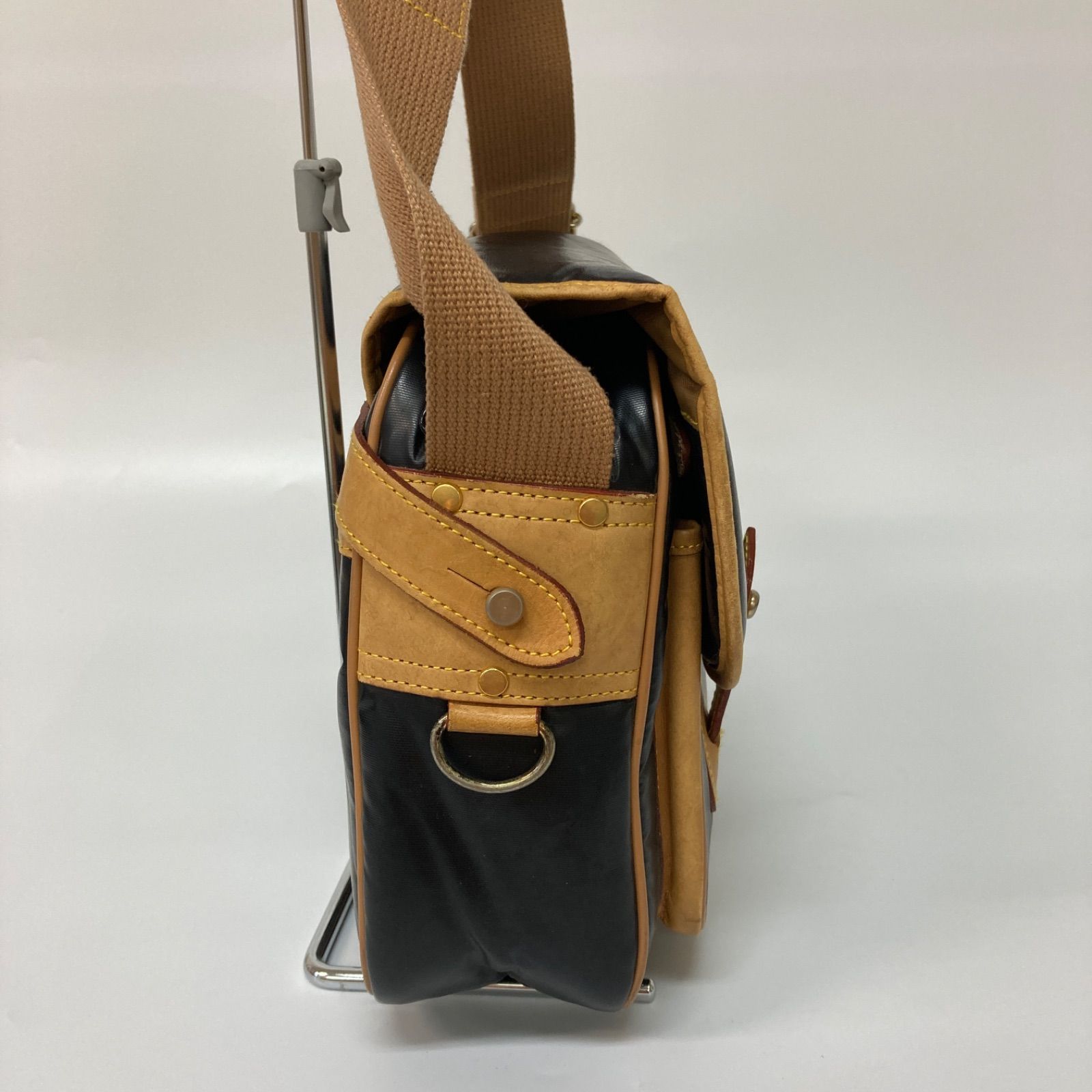 HUNTING WORLD ハンティングワールド 鞄 バッグ ショルダーバッグ