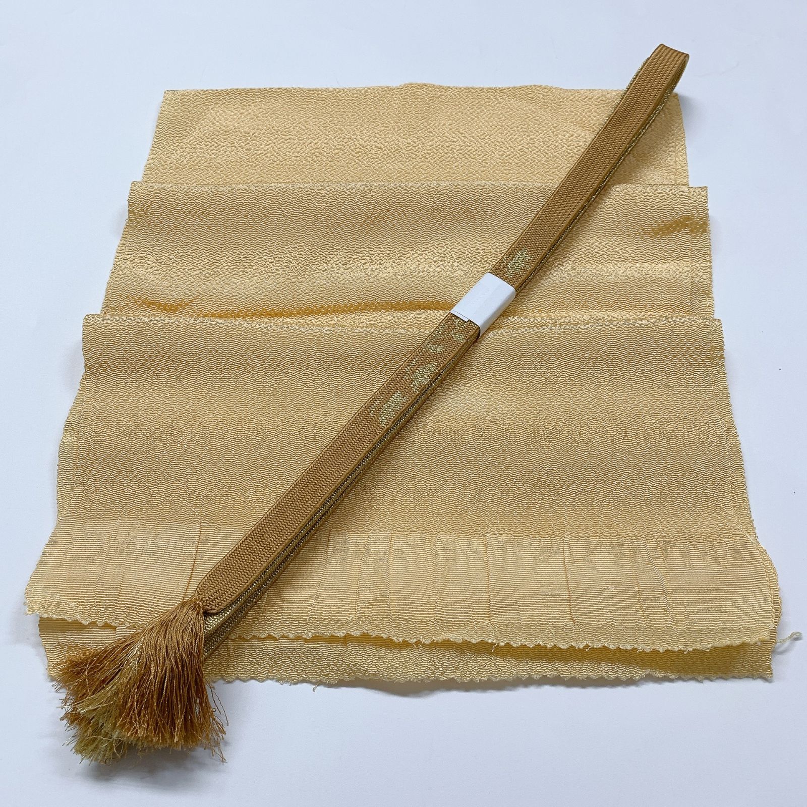 ［7958］帯締め 帯揚げ セット 縮緬 無地感覚 金糸 正絹 着物 帯絞め