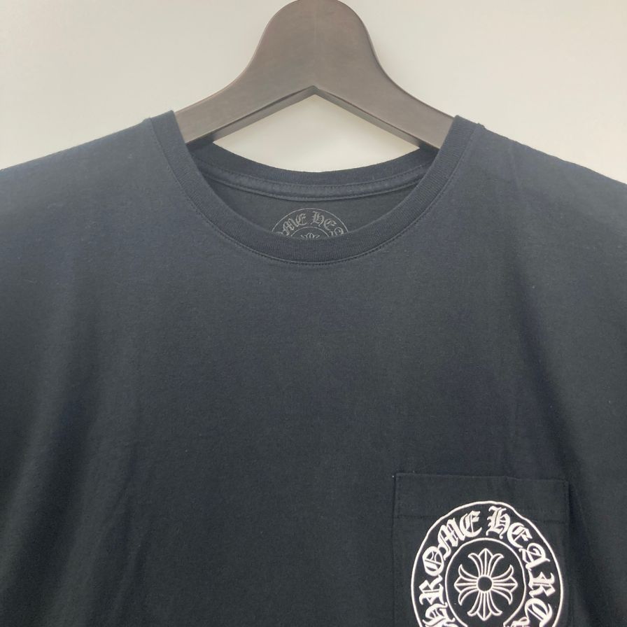 クロムハーツ Tシャツ ポケットT 胸元ロゴ 星柄 ブラック【AFB38