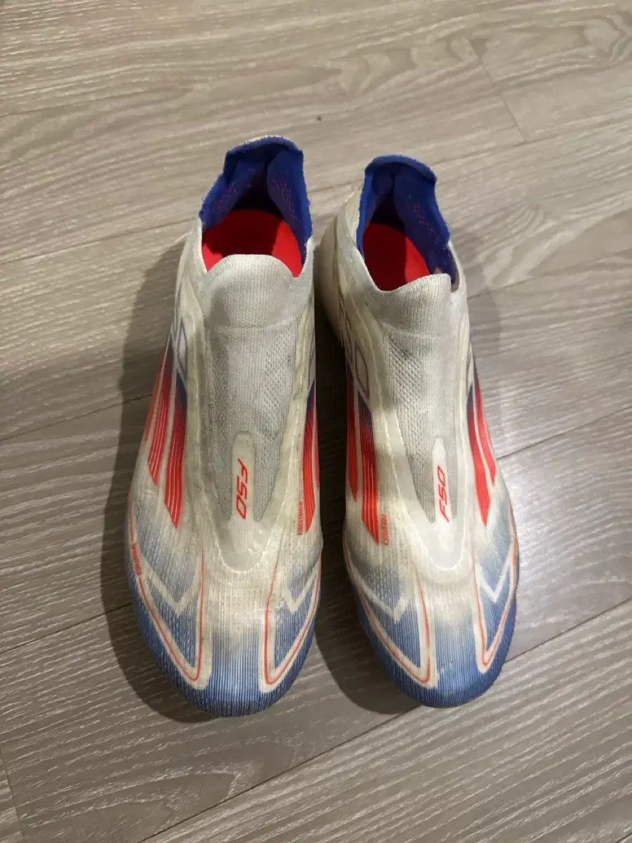 アディダスf50 7,957円
