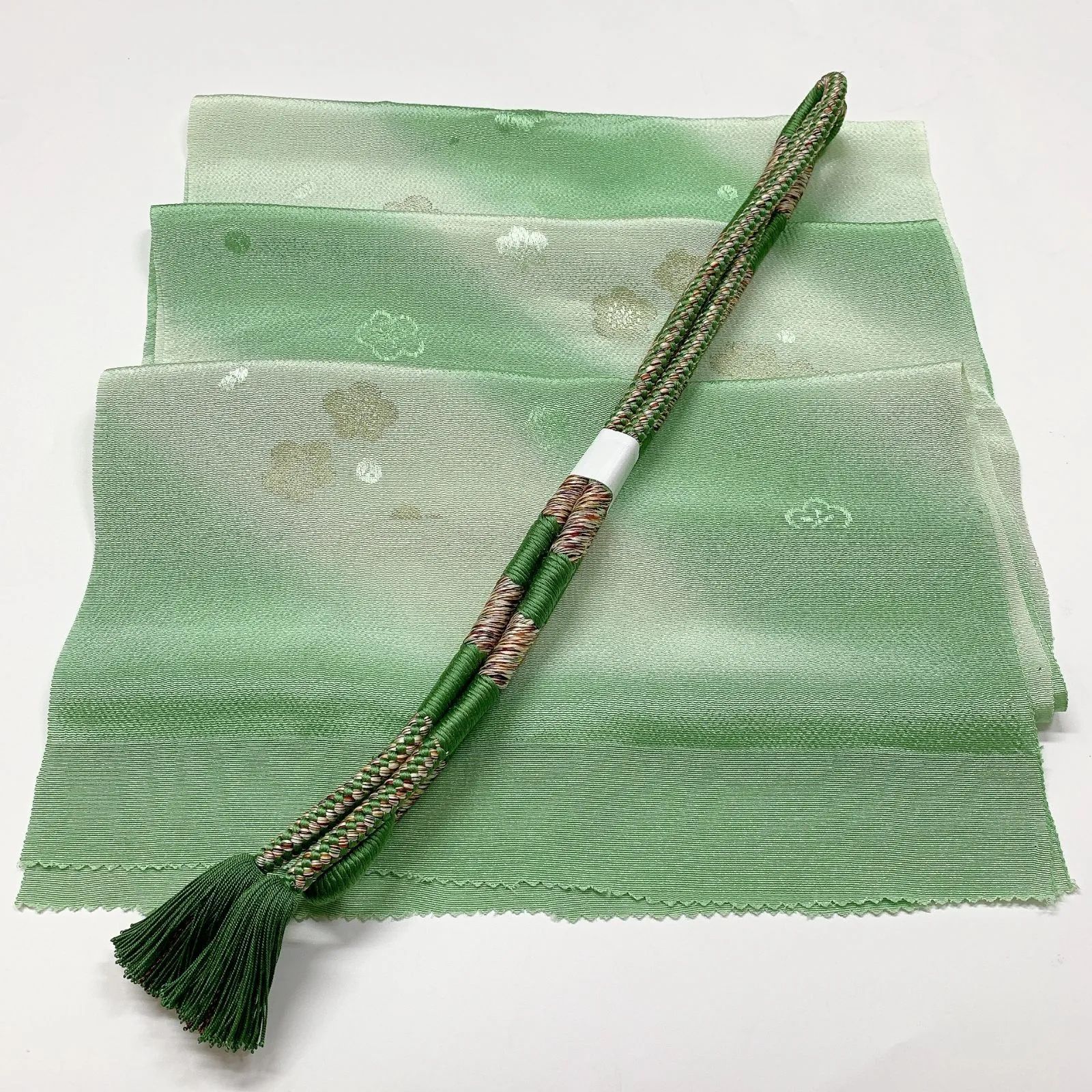 ［7942］帯締め 帯揚げ セット 舞花文様 ぼかし 縮緬 正絹 着物 帯絞め