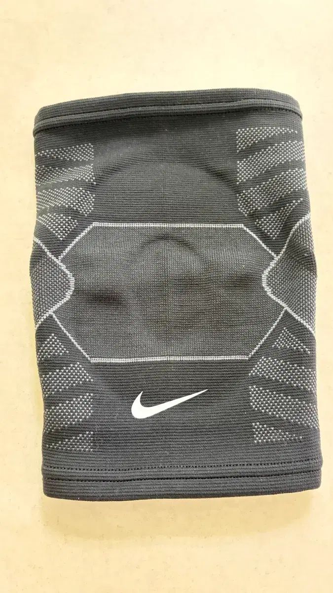 未使用 NIKE ブラック サポーター