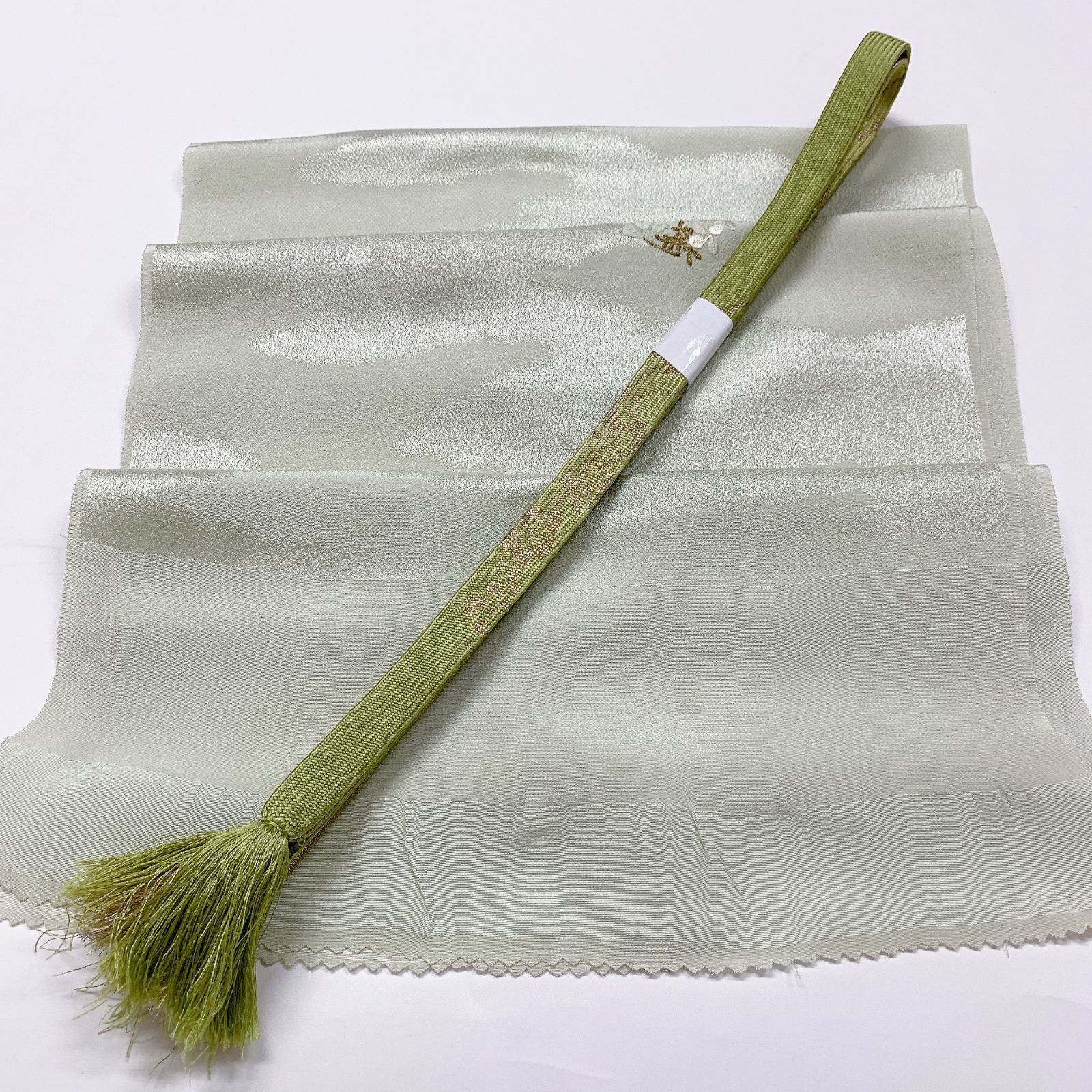 ［7974］帯締め 帯揚げ セット 花丸文様 金糸 逸品 正絹 着物 帯絞め