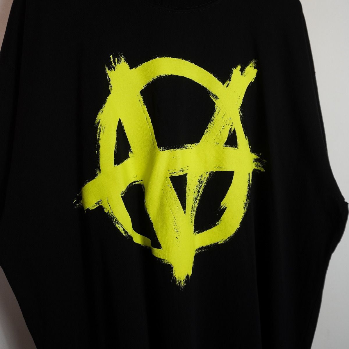 vetements アナーキー 黒 Tシャツ 【公式通販】
