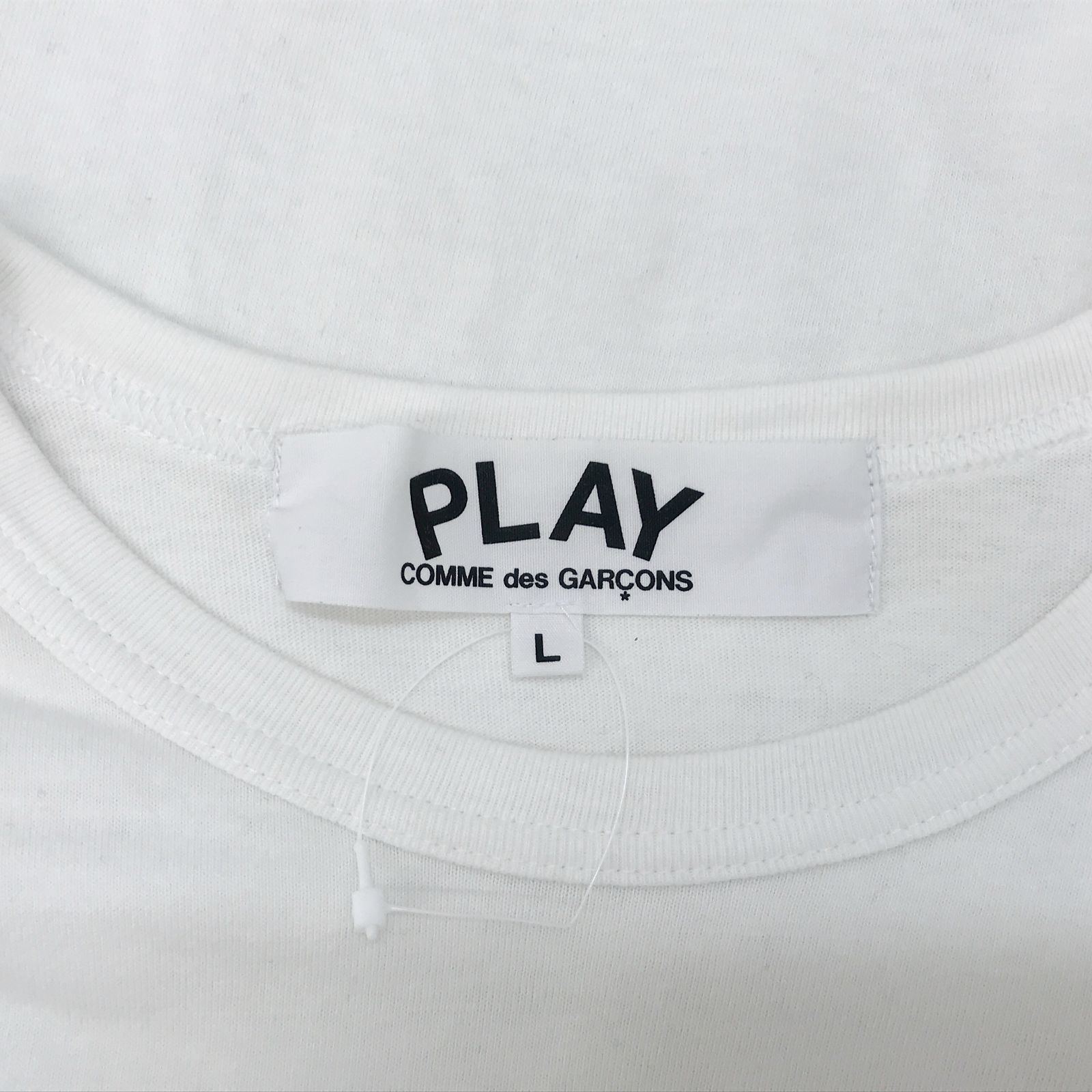 COMME des GARCONS T-Shirt With Gold Emblem White AZ-T216 ゴールド