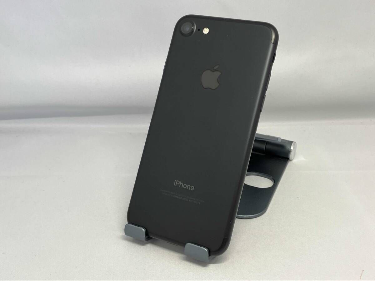 【美品】iPhone7 32GB DOCOMO MNCE2J/A ブラック iPhone 7 32GB ブラック MNCE2J⁄A docomo 72% iPhone 7 32GB ブラック